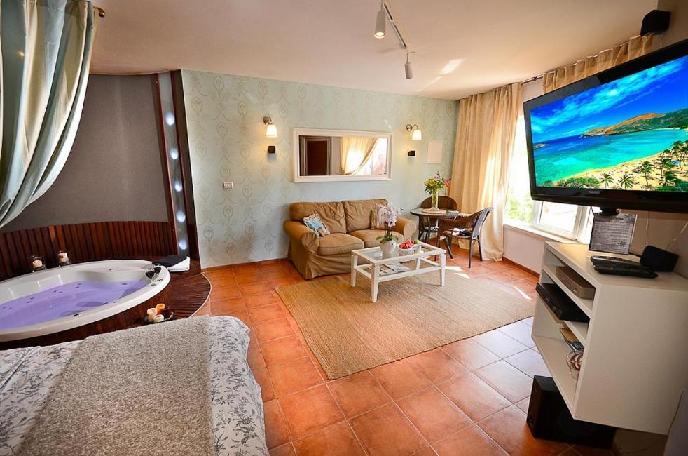 Hufsha Berama Villa Хад Нес Екстериор снимка